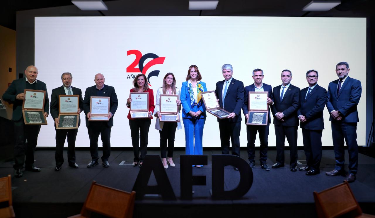AFD celebra 20 años de impulso al...