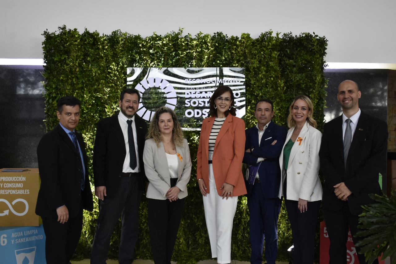 AFD Y FOGAPY RECIBEN PREMIACIÓN DE...
